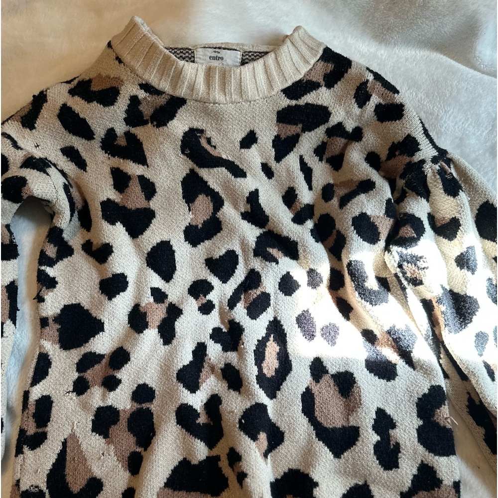 Leopard print balloon sleeve sweater